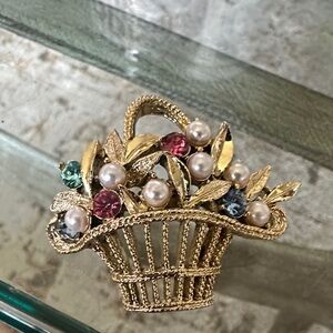 Gerry’s Vintage Basket Brooch with flowers